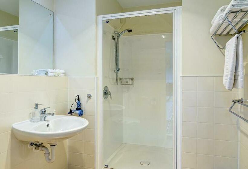 Студия Стандарт, Nautilus Lodge Motel