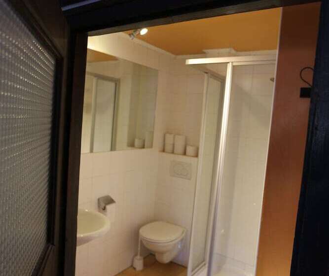 اتاق استاندارد یک نفره, Haus Wartenberg