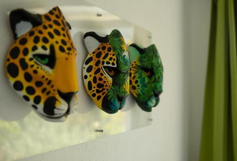 ماستر سويت, Dantica Cloud Forest Lodge