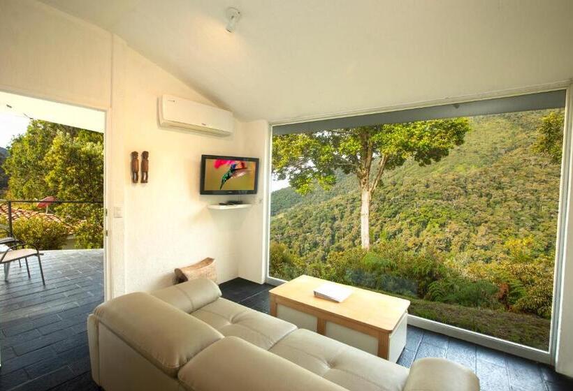 بنجلو سوبيريور, Dantica Cloud Forest Lodge