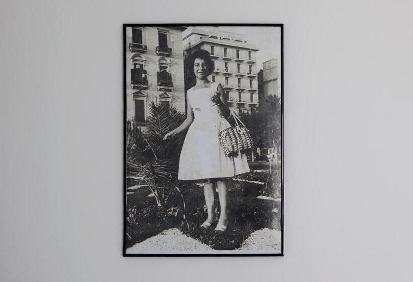 غرفة قياسية, Rosa E Valentino