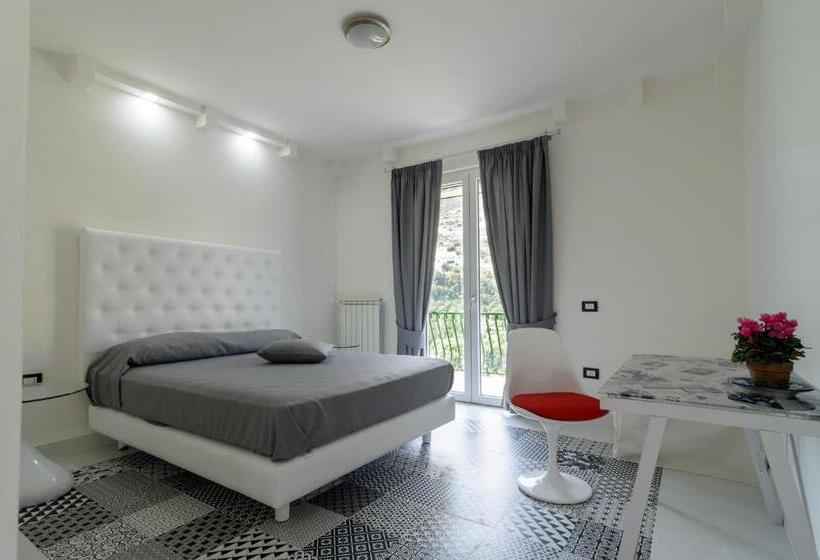 غرفة قياسية, Rosa E Valentino