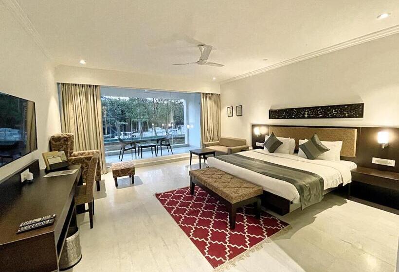 اتاق استاندارد با چشم‌انداز استخر, Tatsaraasa Resort & Spa, Udaipur