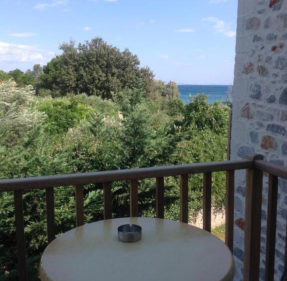 Номер Deluxe, Thirides Beach Resort