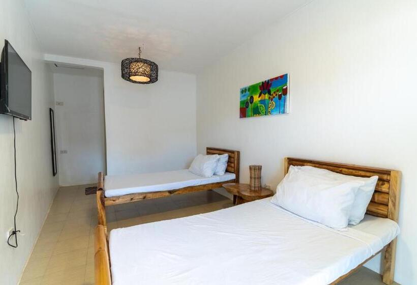 Номер Deluxe Вид на Море, Bamboo Paraiso Resort At Bolo Beach