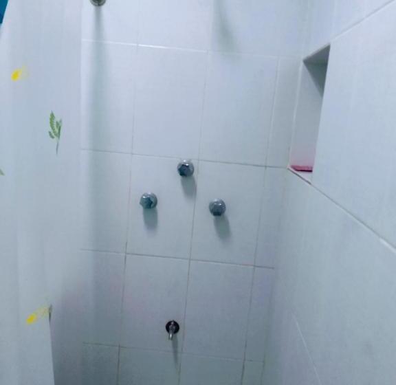 带大床的标准间, Casa Ixchel   450m To Downtown, Wifi, Hot Water, Ac