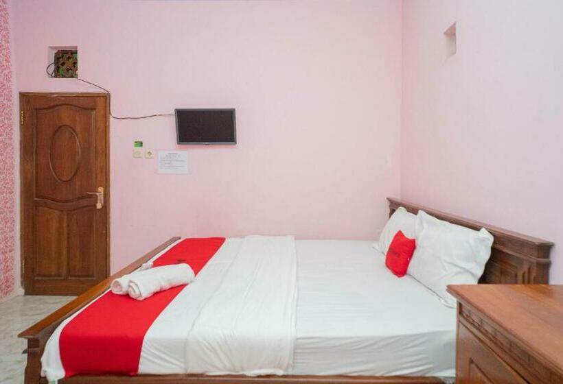 اتاق استاندارد, Reddoorz Syariah Near Batu Night Spectacular 3