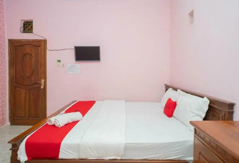 Standard-huone, Reddoorz Syariah Near Batu Night Spectacular 3