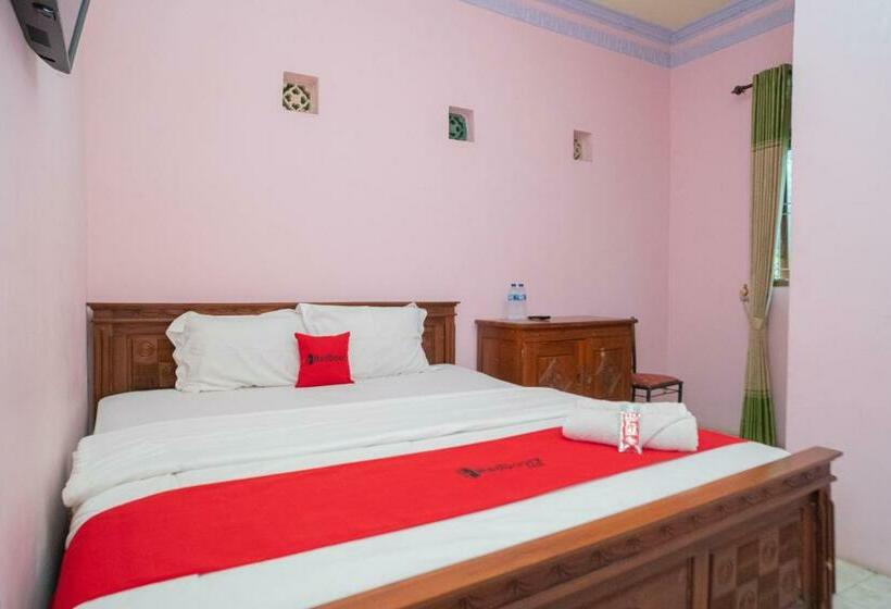 اتاق استاندارد, Reddoorz Syariah Near Batu Night Spectacular 3