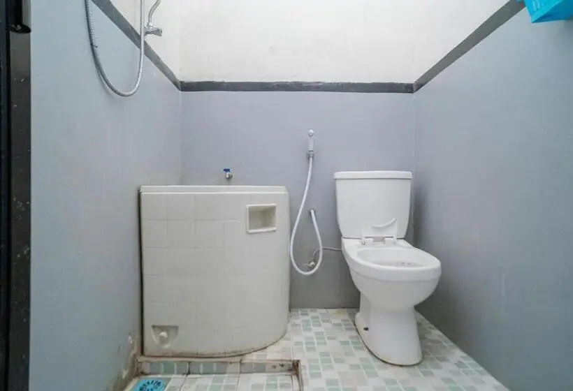Economy-huone, Reddoorz Syariah Near Batu Night Spectacular 3
