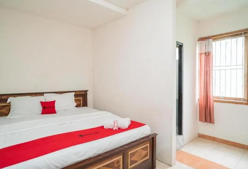 Economy-huone, Reddoorz Syariah Near Batu Night Spectacular 3