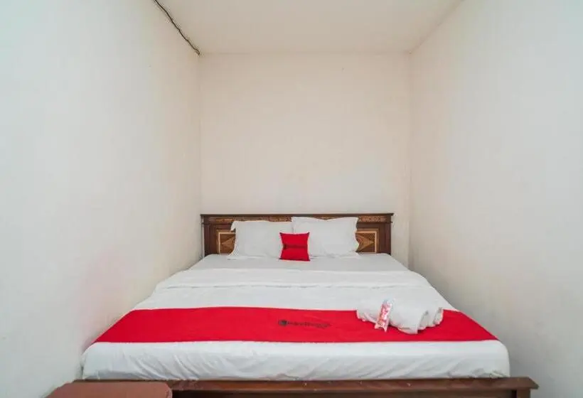 Economy-huone, Reddoorz Syariah Near Batu Night Spectacular 3
