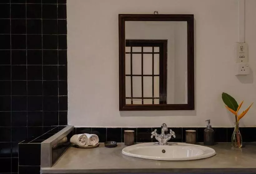 سوئیت پریمیوم, Havelock Place Bungalow