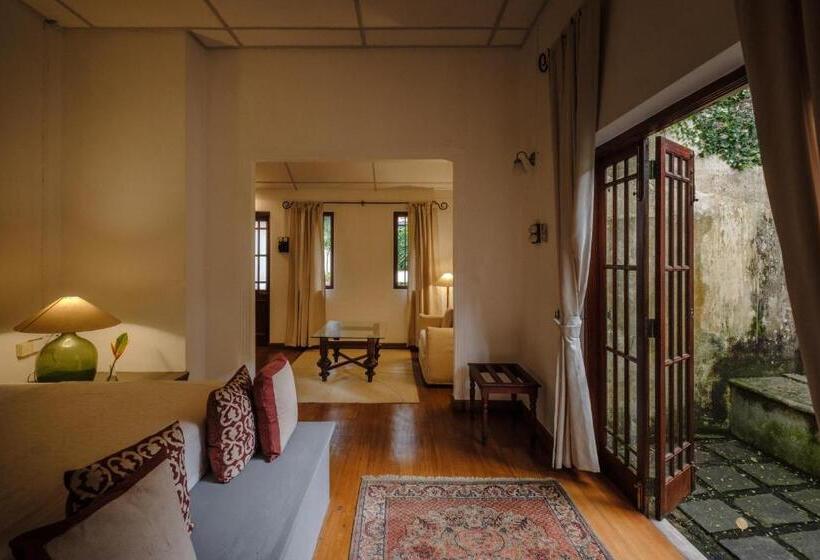 Люкс Премиум, Havelock Place Bungalow