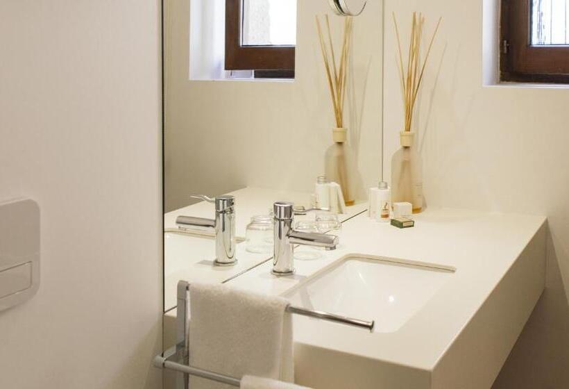 スタンダードルーム, Cresol