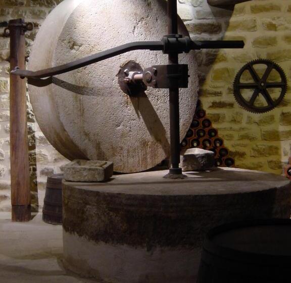 バルコニー付スイート, Cresol