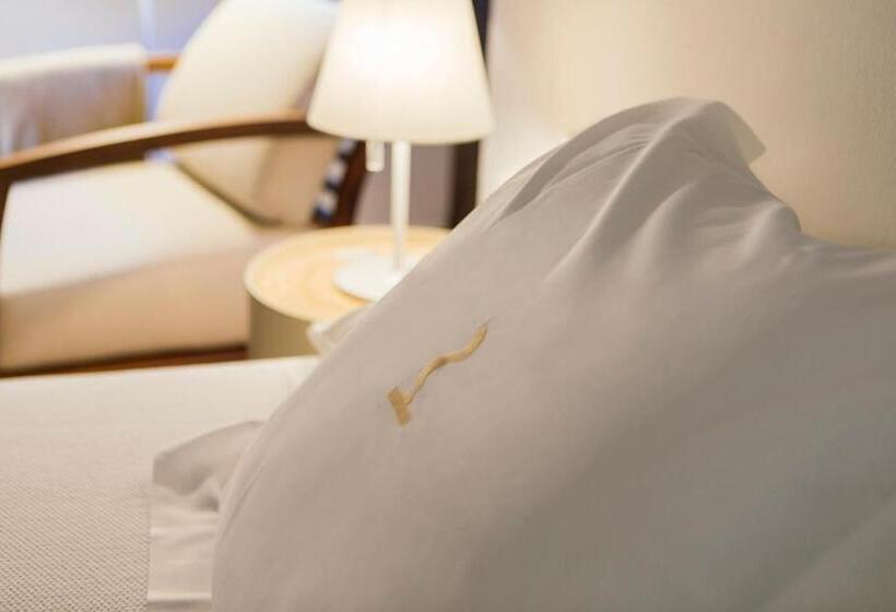 デラックスルーム, Cresol