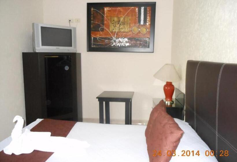 سوییت جونیور, Gya Boutique