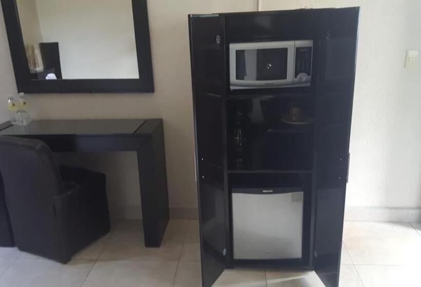 سوییت جونیور, Gya Boutique