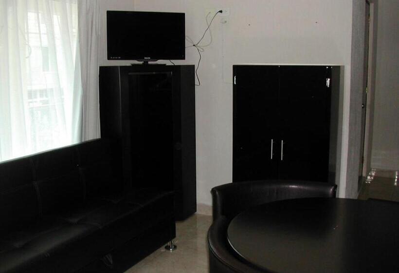 سوییت, Gya Boutique