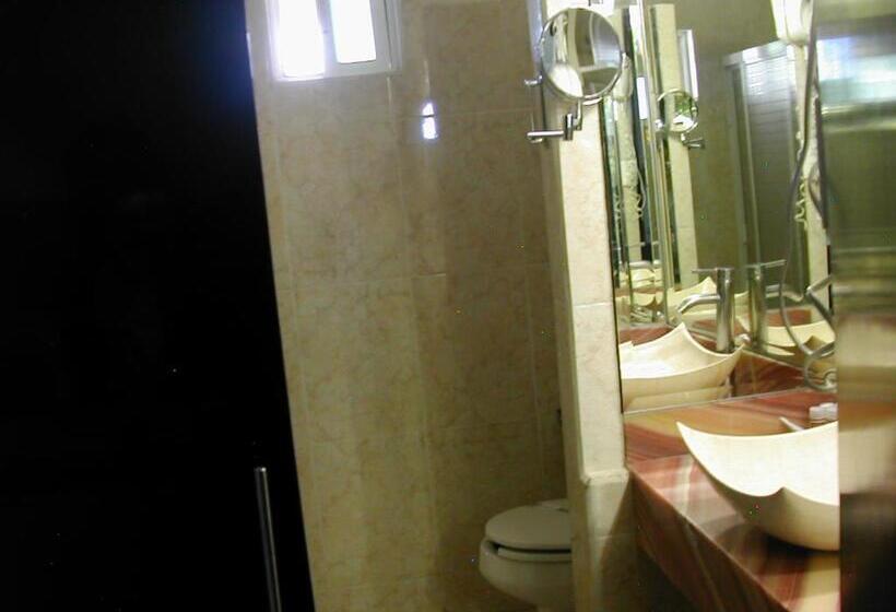 سوییت, Gya Boutique