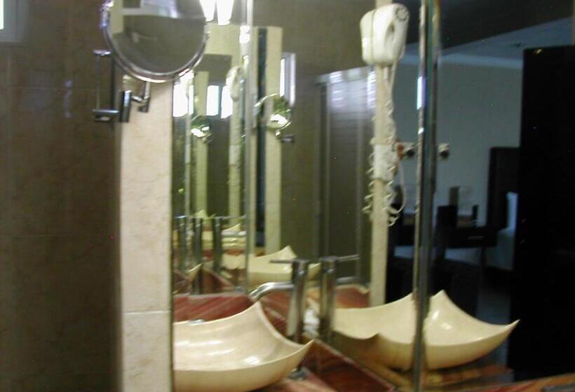 سوییت, Gya Boutique