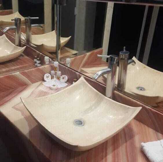 سوییت, Gya Boutique