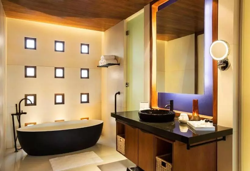 プールビューのクラシックルーム, Intercontinental Chennai Mahabalipuram Resort, An Ihg