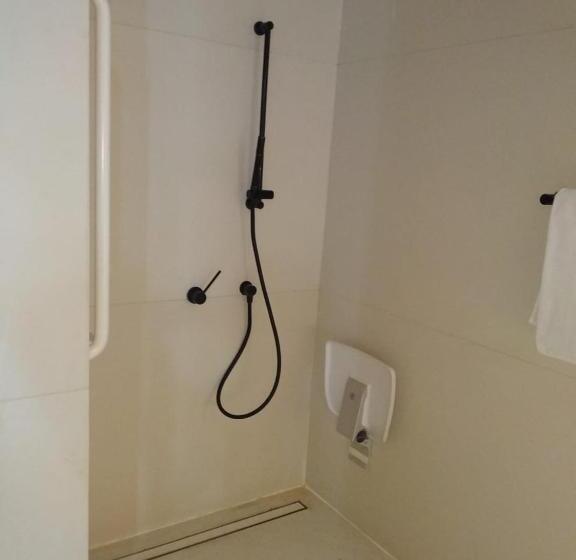 プールビューのクラシックルーム, Intercontinental Chennai Mahabalipuram Resort, An Ihg