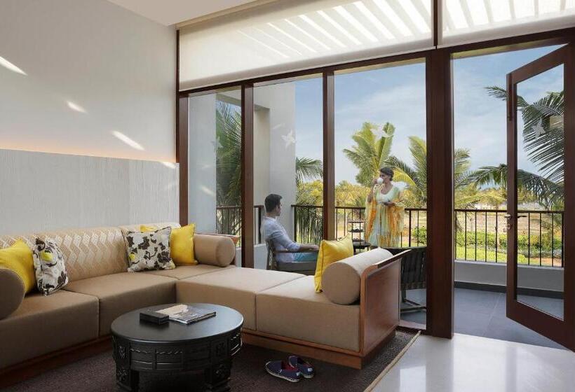 キングサイズベッドのスイートルーム, Intercontinental Chennai Mahabalipuram Resort, An Ihg