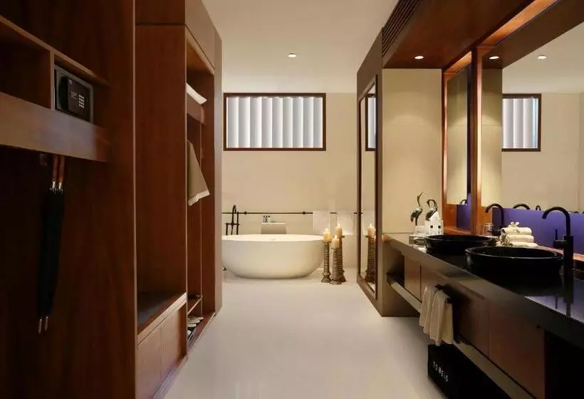キングサイズベッドのスイートルーム, Intercontinental Chennai Mahabalipuram Resort, An Ihg