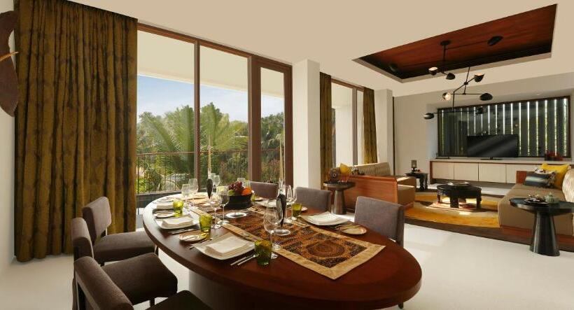 キングサイズベッドのスイートルーム, Intercontinental Chennai Mahabalipuram Resort, An Ihg