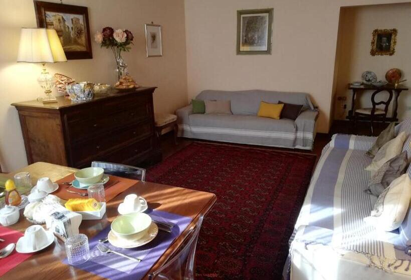 اتاق استاندارد, La Rosa Townhouse