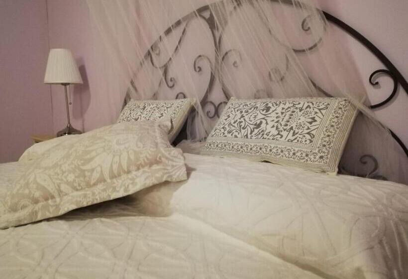 آپارتمان 2 خوابه, La Rosa Townhouse