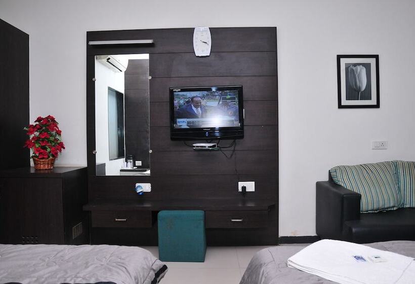 豪华房间, Marshall The Grand