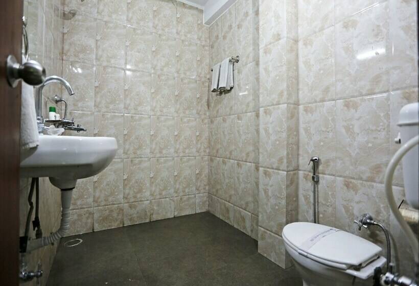 غرفة قياسية, Oyo Premium Green Tax Barrier Manali