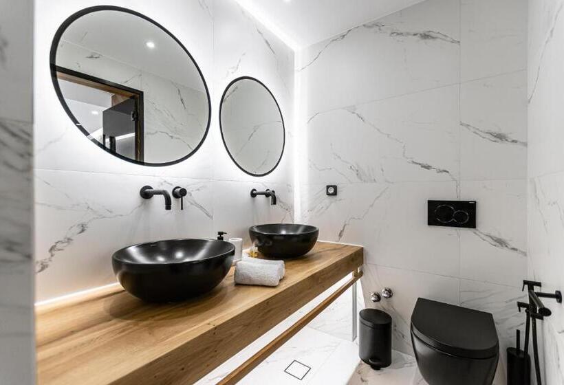 디럭스 스위트, Palatia