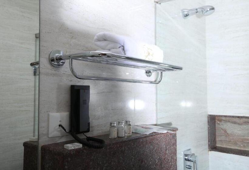 舒适型房间, Temple Tree