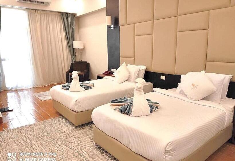 اتاق استاندارد با چشمانداز شهر, Royal Jewel Al Raml