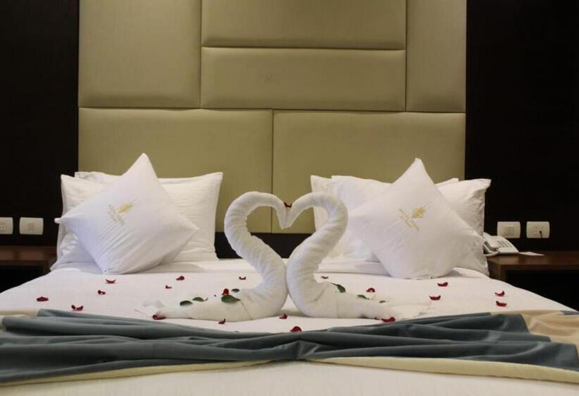 اتاق استاندارد سه نفره با چشمانداز کنار دریا, Royal Jewel Al Raml