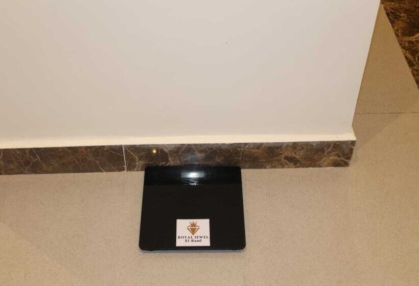 اتاق استاندارد با چشمانداز شهر, Royal Jewel Al Raml