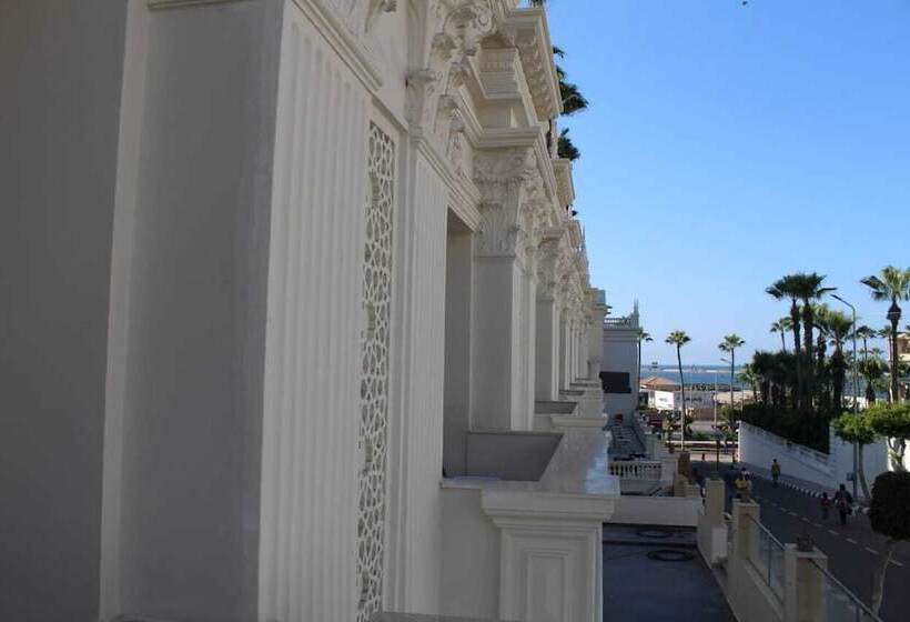 اتاق اساندارد با چشمانداز جانبی به دریا, Royal Jewel Al Raml