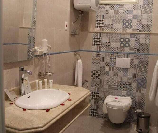 اتاق استاندارد با چشمانداز شهر, Royal Jewel Al Raml