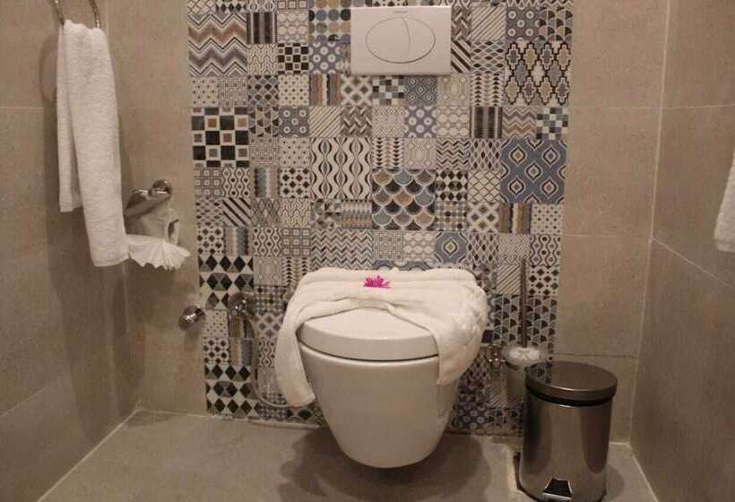 اتاق اساندارد با چشمانداز جانبی به دریا, Royal Jewel Al Raml