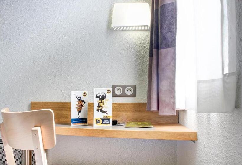 חדר קלאסי לשלושה, Inn Design Montluçon