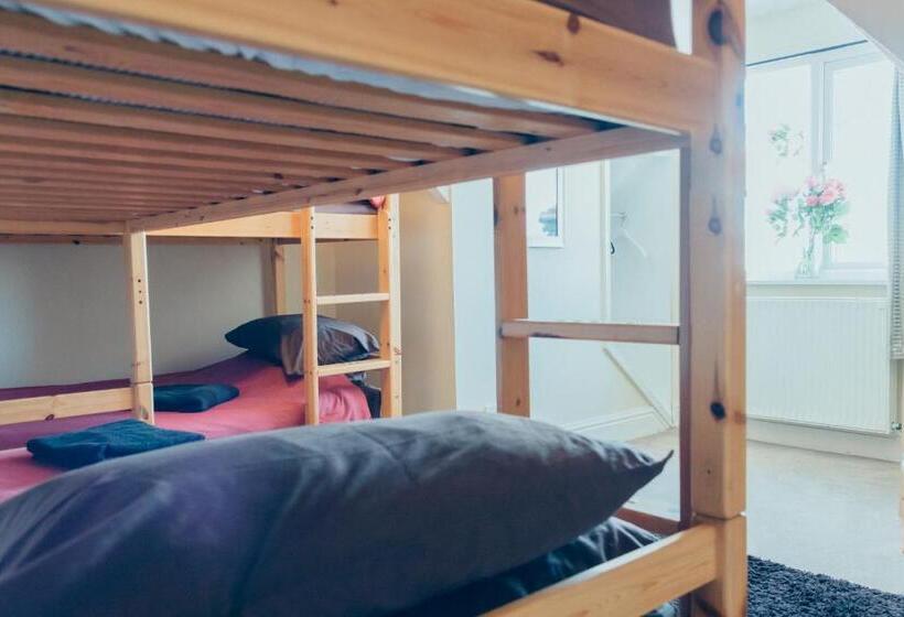 Четырехместный Номер Стандарт, Smarties Surf Lodge