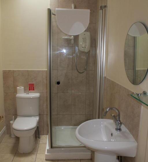 غرفة تنفيذية, The Coach House