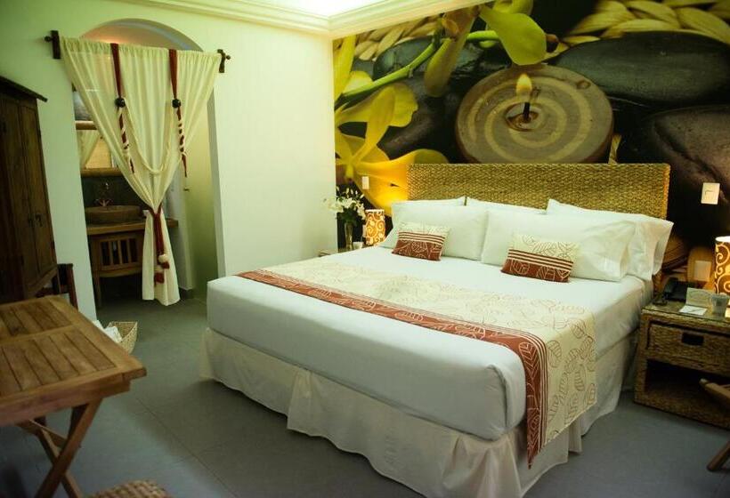 جناح, Grand Hotel Tepatitlán