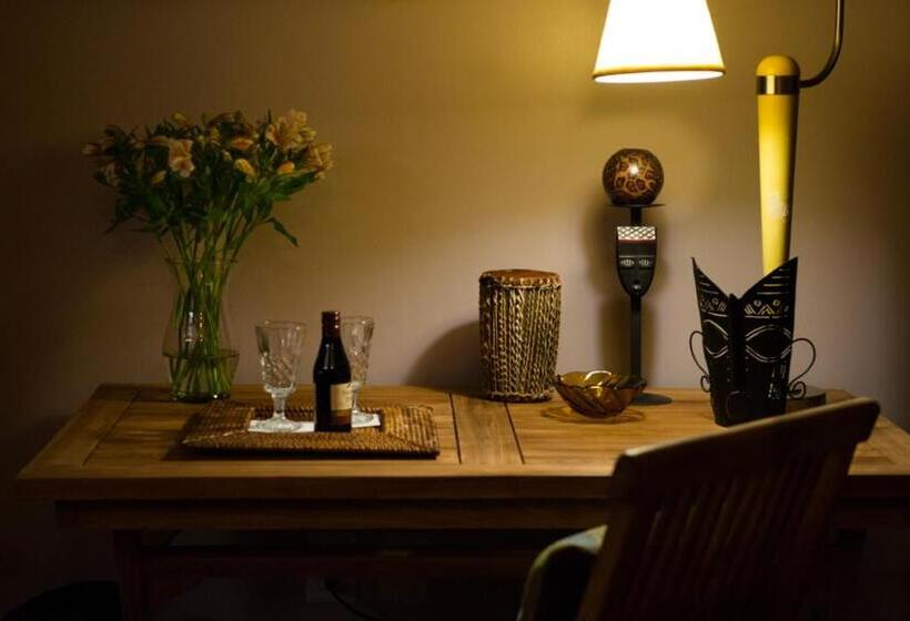 جناح جونيور, Grand Hotel Tepatitlán