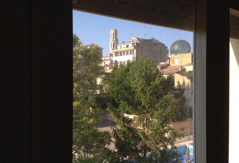 اتاق استاندارد, Hostal Isabel Ii